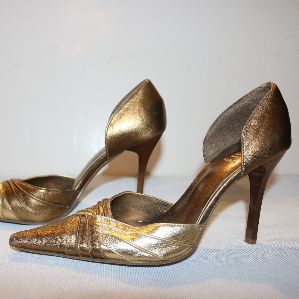 Bakers Penelope Gold Brown Metallic Pointed Heels - Picture 3 of 8